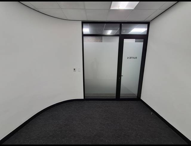 12M² OFFICE TO LET IN GLENADRIENNE
